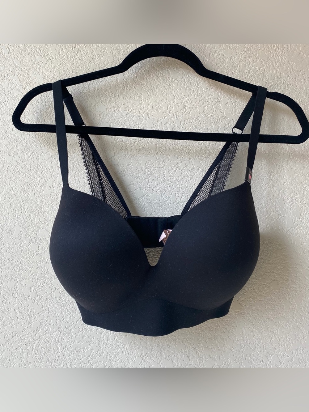 NEW VS 34F Wireless padded push up bra NWT